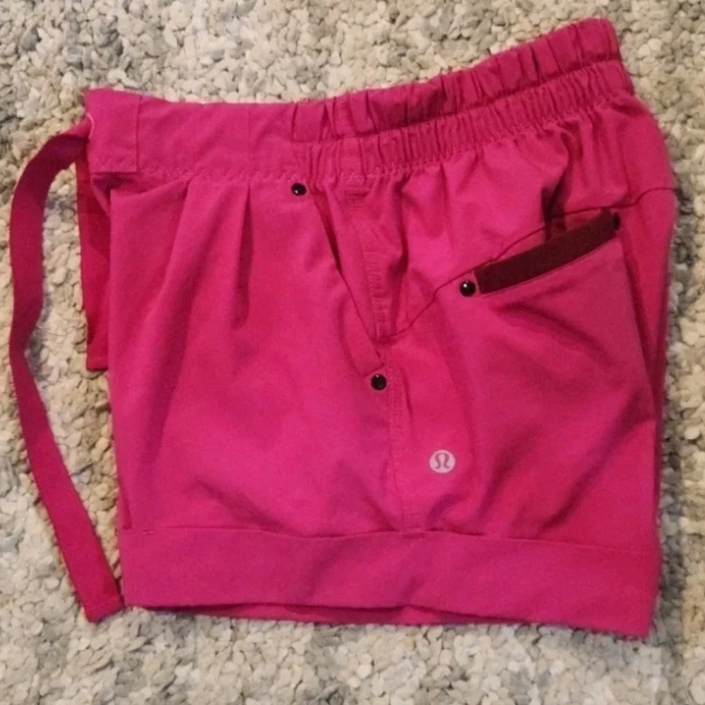 lululemon athletica comfortable magenta